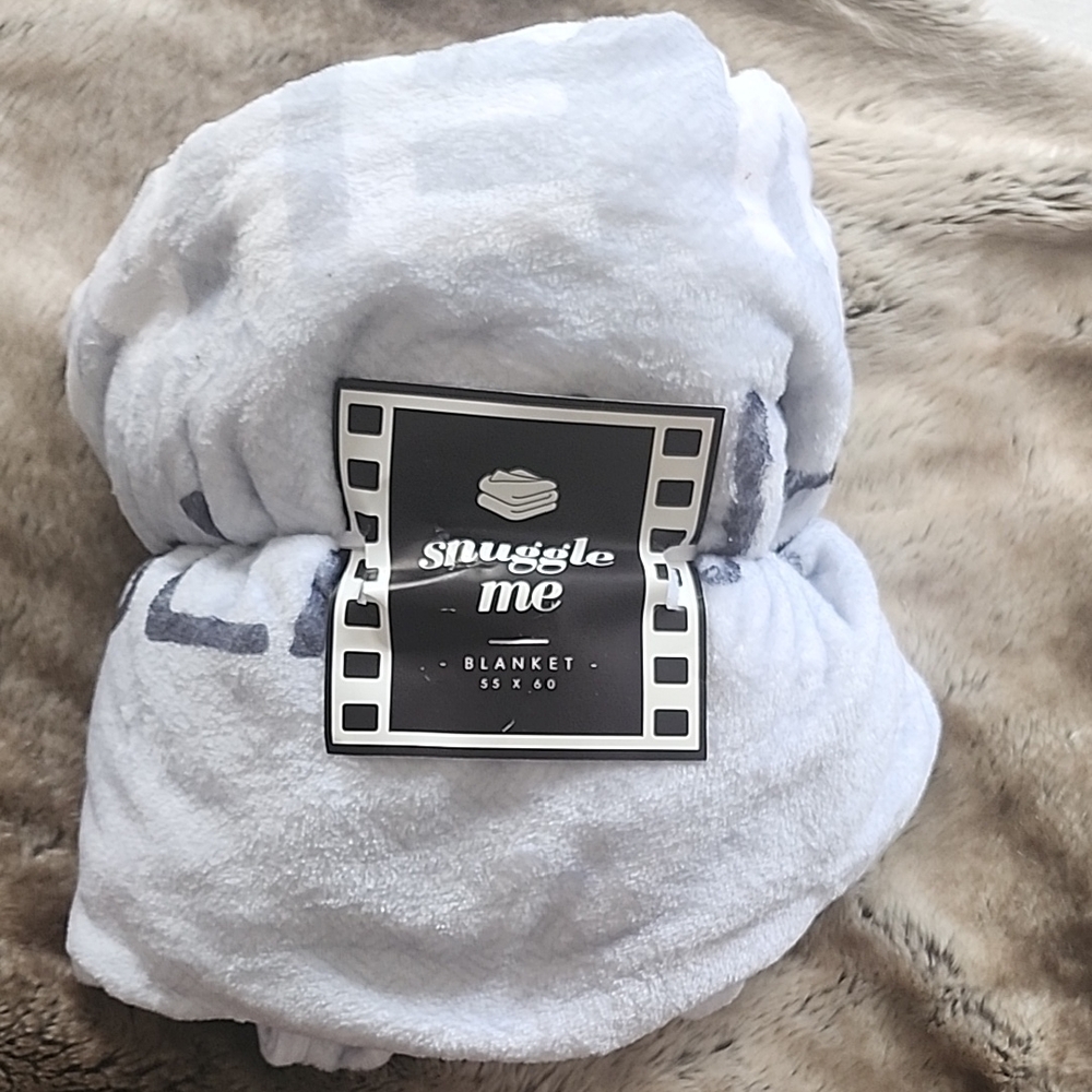 Snuggle Me White Blanket